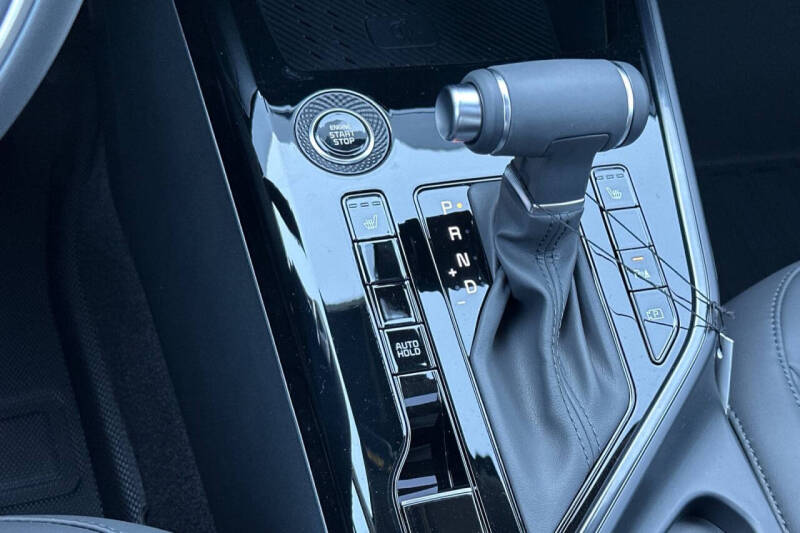 2025 Kia Niro EX Touring