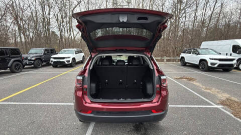 2022 Jeep Compass Latitude Lux