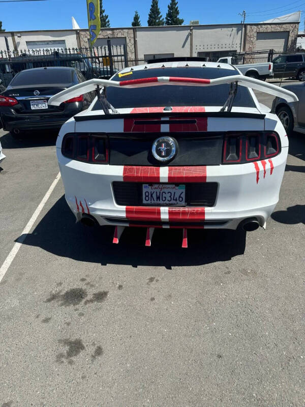 2014 Ford Mustang V6 Premium