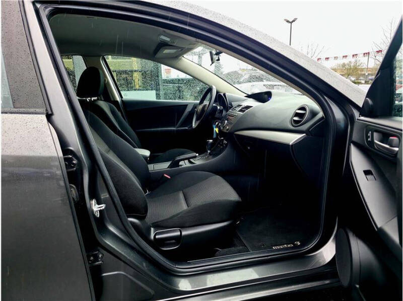 2012 Mazda MAZDA3 i Touring