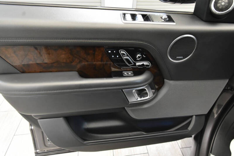 2021 Land Rover Range Rover P525 HSE Westminster Edition