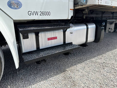 2018 Freightliner M2 106