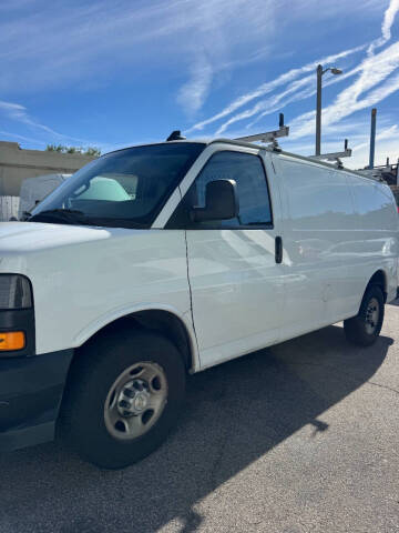 2023 Chevrolet Express 2500