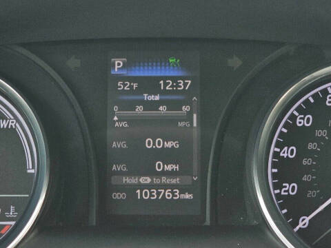 2020 Toyota Camry Hybrid LE