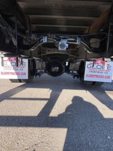 2019 Freightliner M2 106