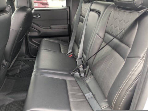 2024 Nissan Frontier SL