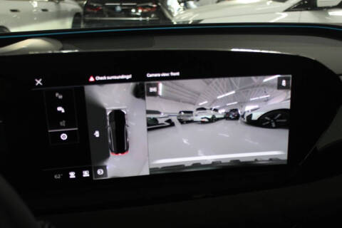 2025 Audi SQ6 e-tron quattro Premium Plus