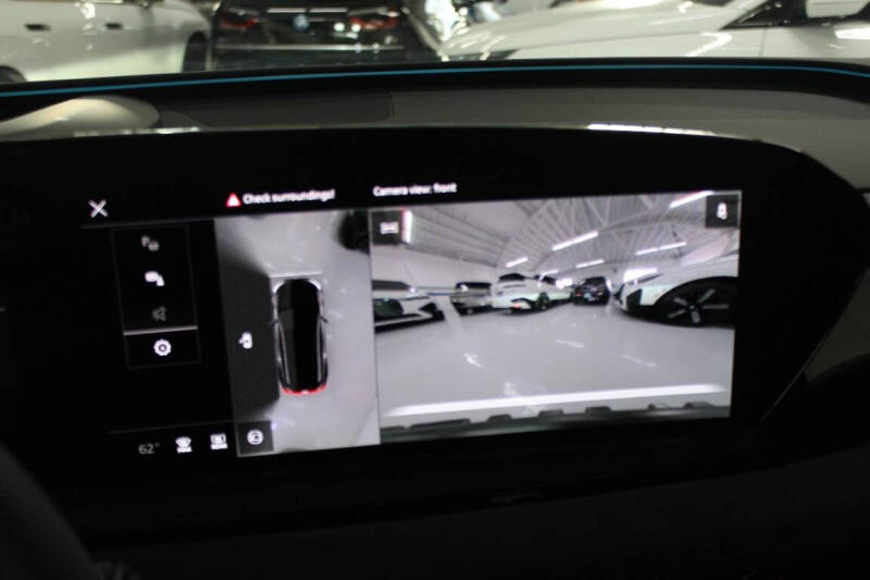 2025 Audi SQ6 e-tron quattro Premium Plus