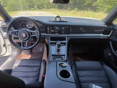 2017 Porsche Panamera