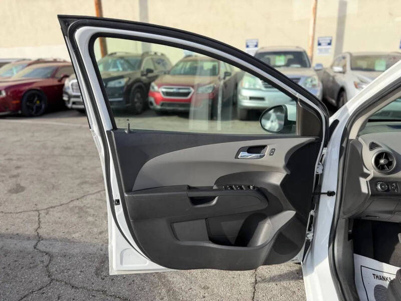 2016 Chevrolet Sonic LTZ Auto