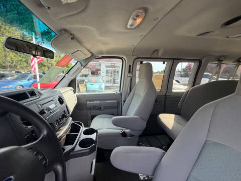 2010 Ford E-Series E-350 SD XL