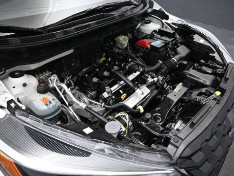 2022 Nissan Kicks SR