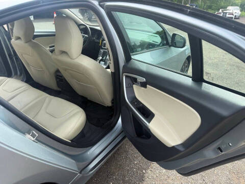 2017 Volvo S60 T5 Dynamic