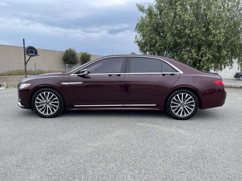2017 Lincoln Continental Select
