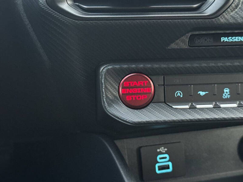 2025 Ford Mustang EcoBoost