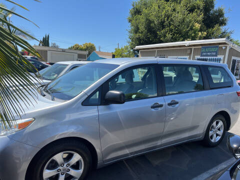 2017 Toyota Sienna for sale at Gal Autogroup in Vallejo CA