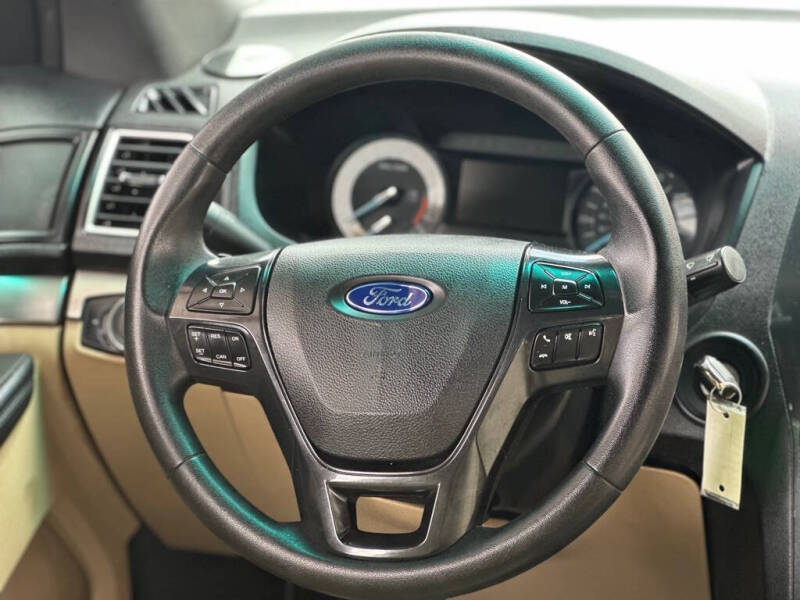 2016 Ford Explorer