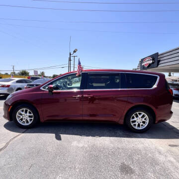 2017 Chrysler Pacifica Touring