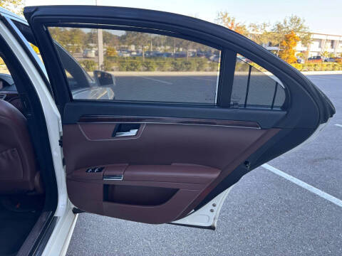 2011 Mercedes-Benz S-Class S 550