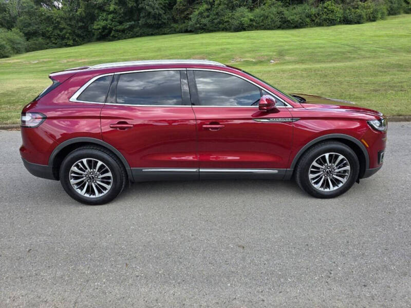 2019 Lincoln Nautilus Select