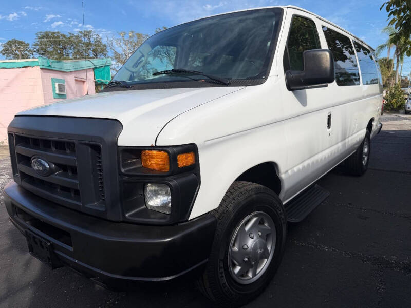 2013 Ford E-Series E-350 SD XL