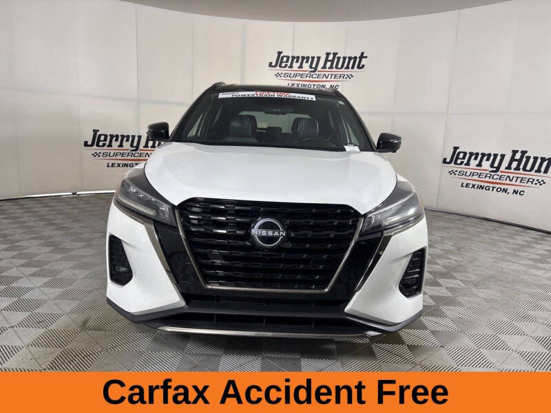 2023 Nissan Kicks SR