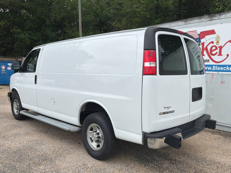 2024 Chevrolet Express 2500