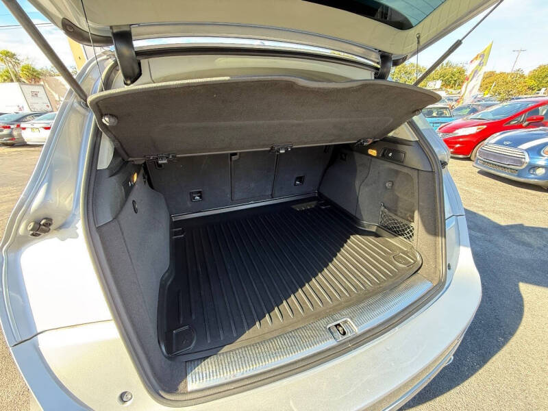 2013 Audi Q5 2.0T quattro Premium Plus