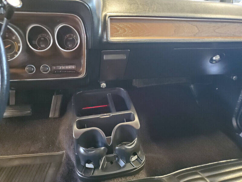 1973 Dodge Charger 9