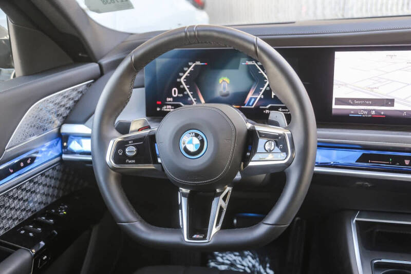 2025 BMW 7 Series 750e xDrive