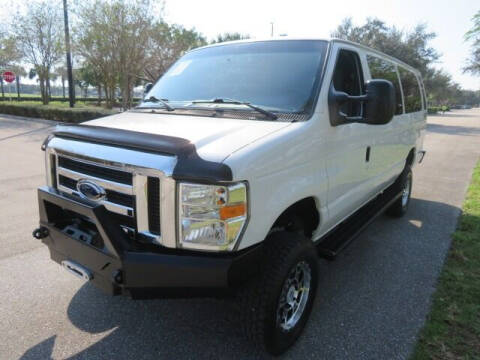 2014 Ford E-Series E-350 SD XLT