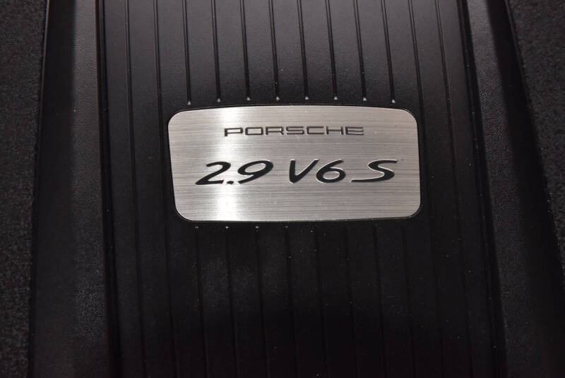 2023 Porsche Macan S