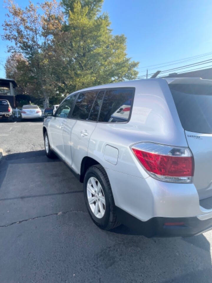 2012 Toyota Highlander for sale at MAIN ST AUTO SALES in Harrisonburg, VA