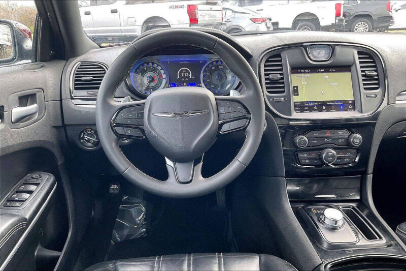 2023 Chrysler 300 S V6