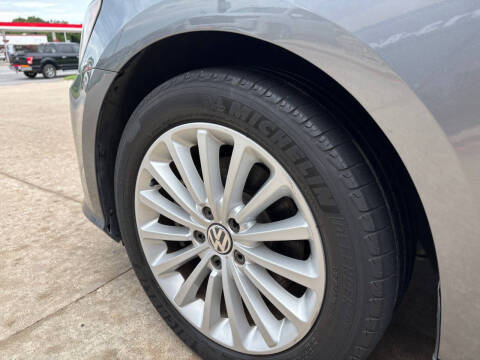 2016 Volkswagen Passat 1.8T SE