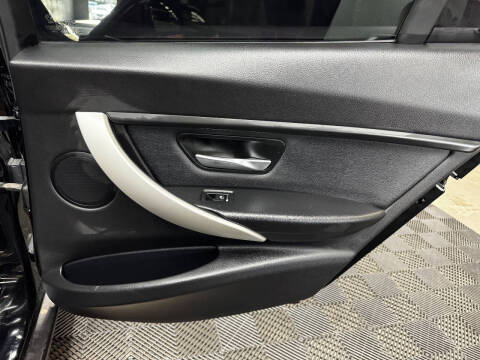 2018 BMW 3 Series 320i