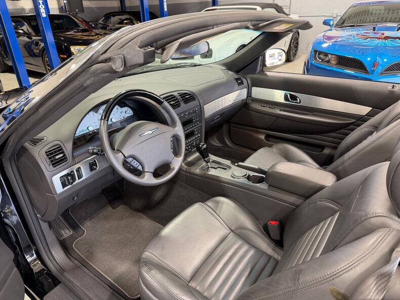 2002 Ford Thunderbird Deluxe