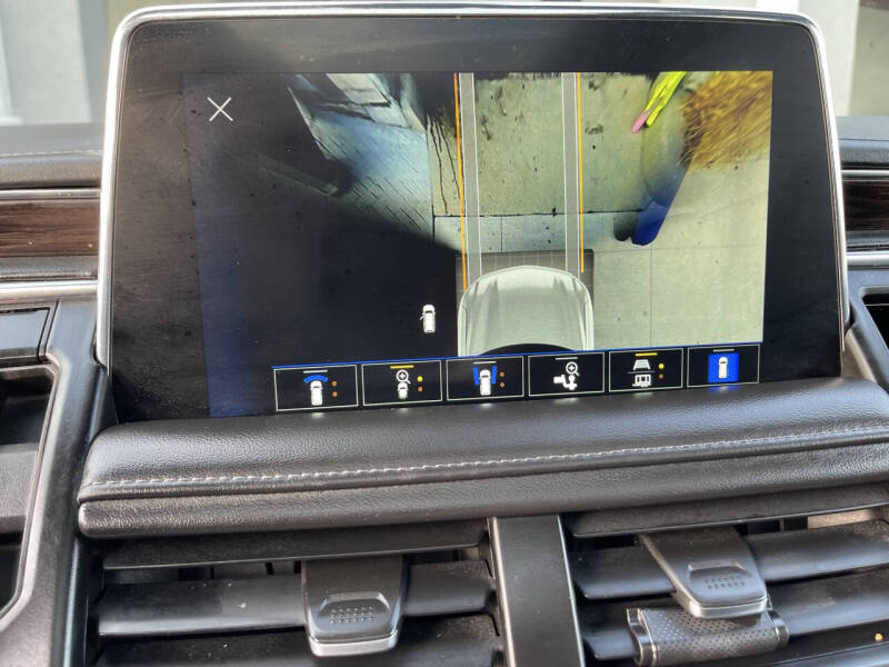 2022 Chevrolet Suburban LT