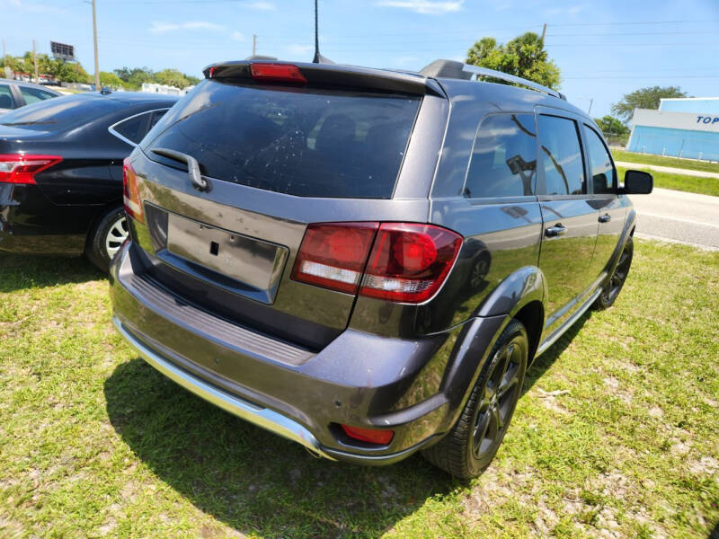2018 Dodge Journey Crossroad