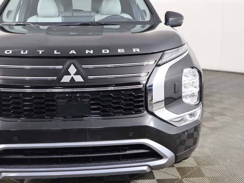 2025 Mitsubishi Outlander SEL Platinum Edition