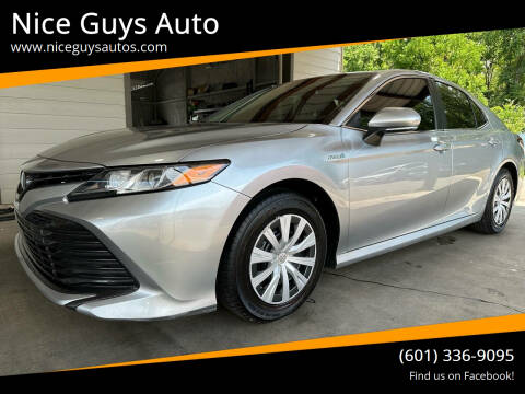 2019 Toyota Camry Hybrid for sale at Nice Guys Auto in Hattiesburg MS