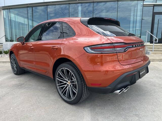 2025 Porsche Macan