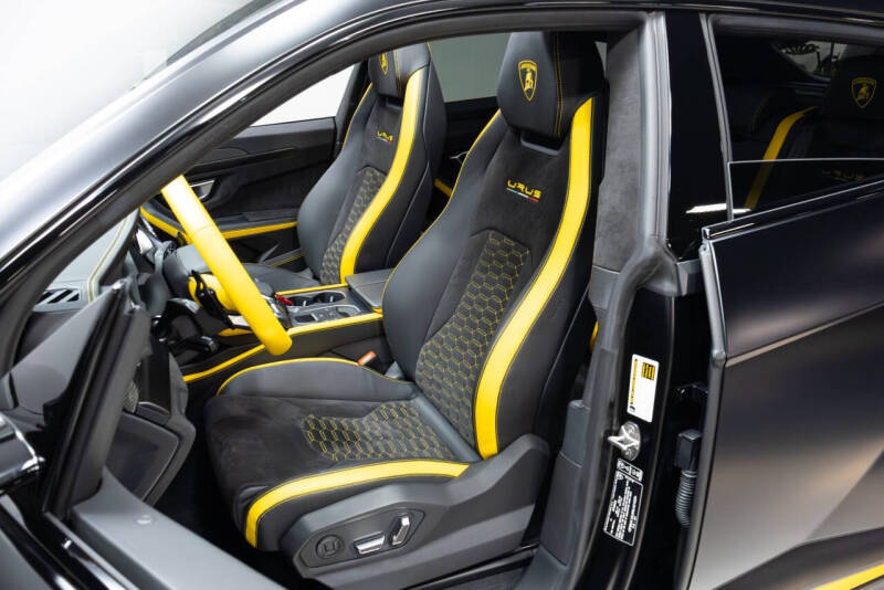 2022 Lamborghini Urus