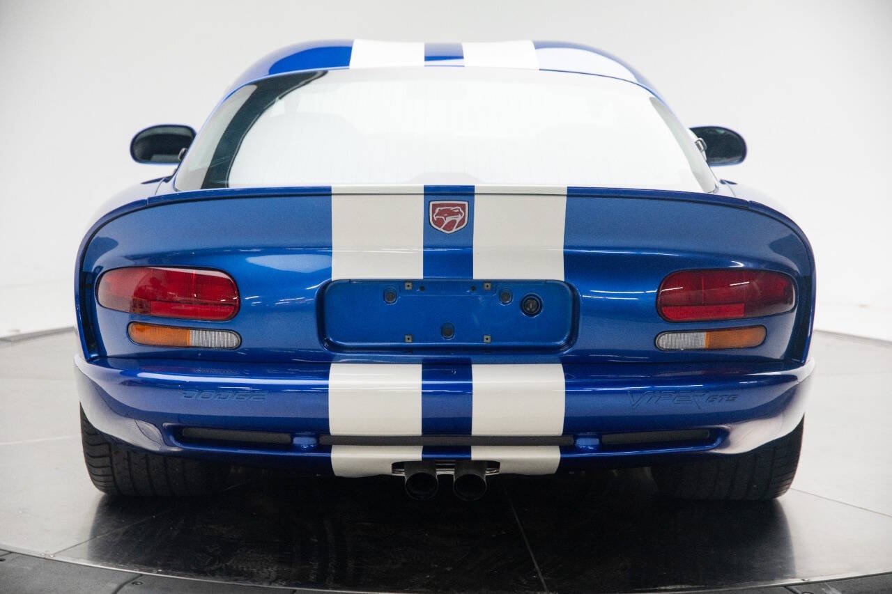 1997 Dodge Viper 46