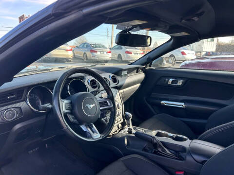 2016 Ford Mustang V6