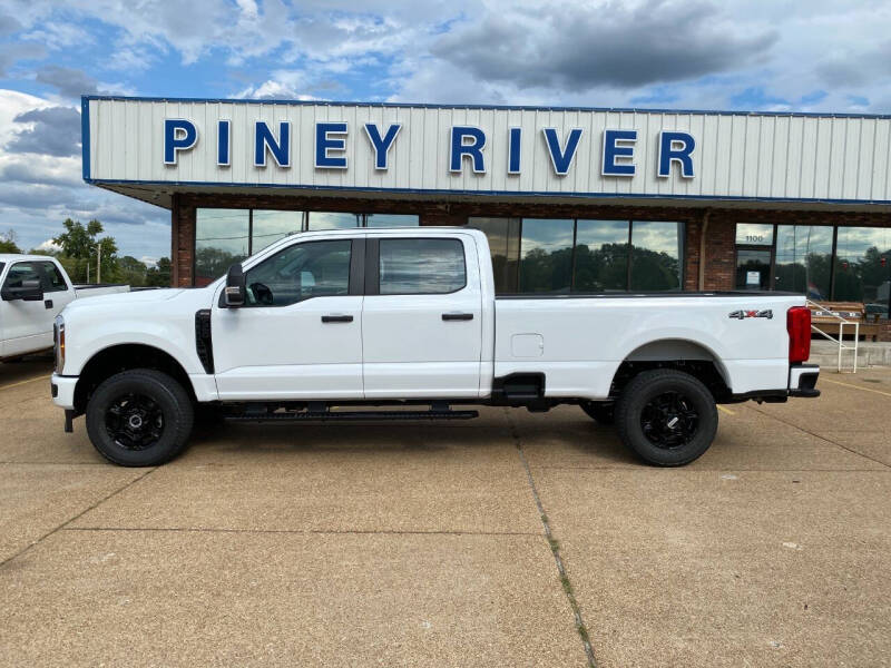 2026 Ford F-350 Super Duty XL's photo