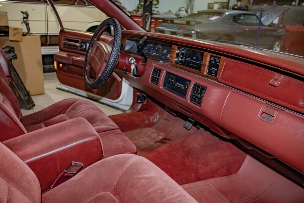 1991 Oldsmobile Custom Cruiser 30