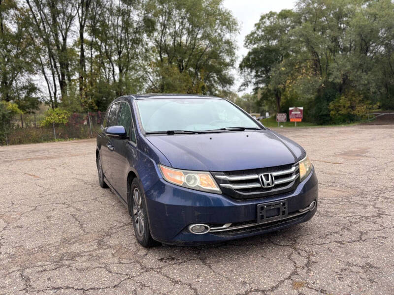 2015 Honda Odyssey Touring's photo