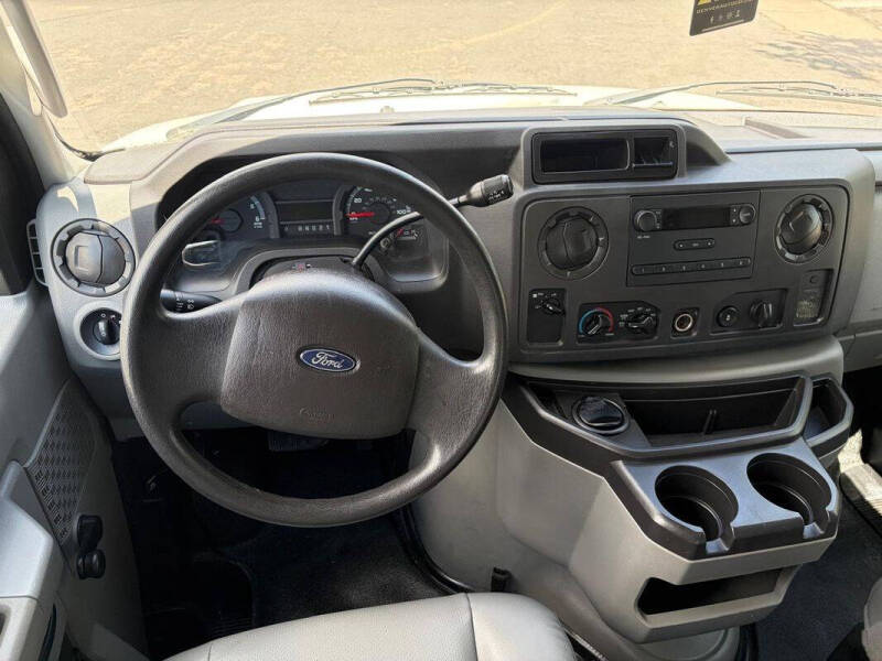 2009 Ford E-Series E-150