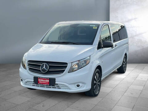 2022 Mercedes-Benz Metris Passenger
